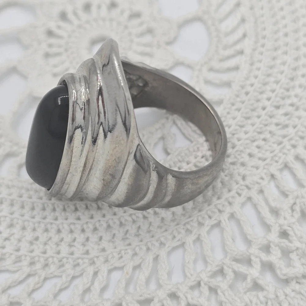 Vintage Ring Large Statement Oval Domed Pyramid Black Silver 18KGE